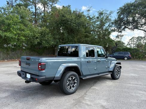New 2026 Jeep Gladiator Sport AWD/4WD image 5