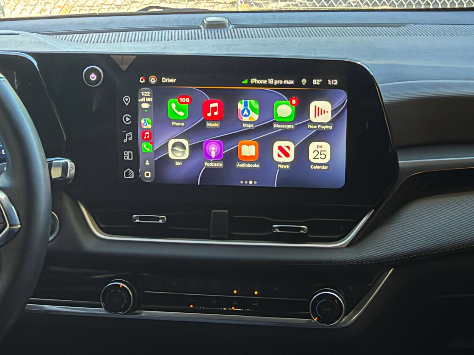 Used 2025 Chevrolet Equinox LT AWD/4WD image 16