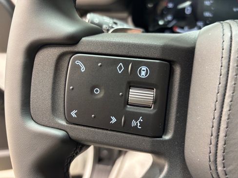 New 2025 Land Rover Defender 110 V8 image 21