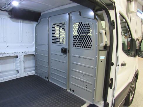 Used 2020 Ford Transit 150 Low Roof RWD image 21