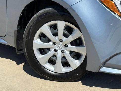 Used 2026 Toyota Corolla LE FWD image 2