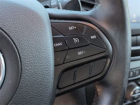 Used 2019 Jeep Cherokee Trailhawk w/ Comfort/Convenience Group image 32