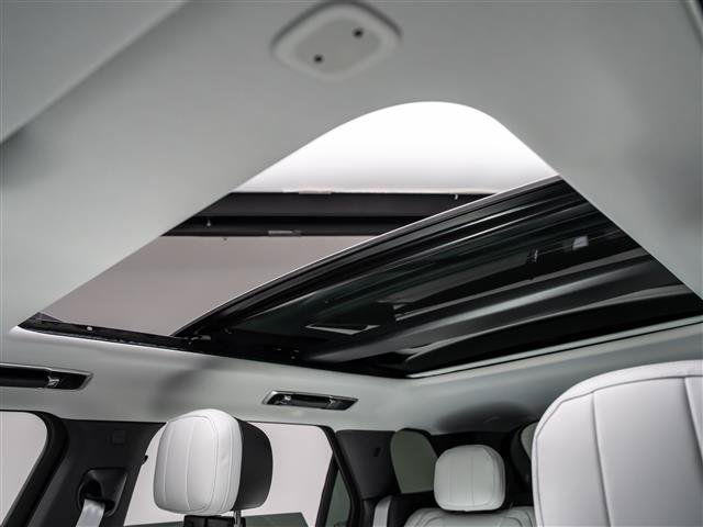 New 2027 Land Rover Range Rover Sport Battersea AWD/4WD image 13