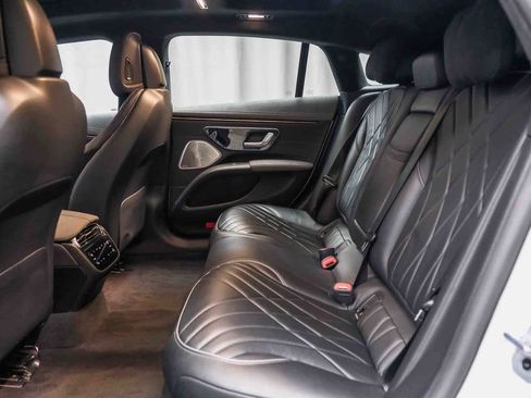 Certified 2022 Mercedes-Benz EQS 580 4MATIC Sedan image 17