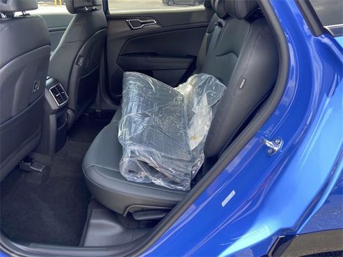 New 2026 Kia Sportage SX image 9