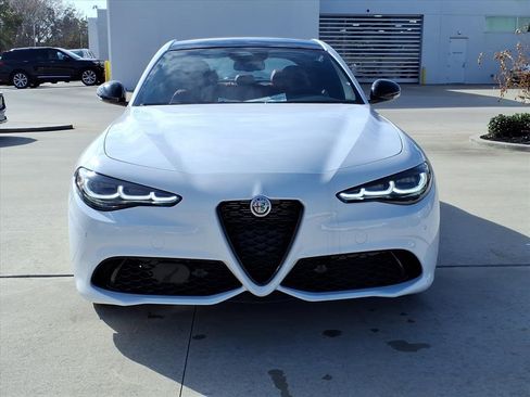 New 2026 Alfa Romeo Giulia image 4