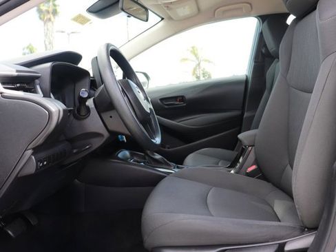 Used 2022 Toyota Corolla LE image 10