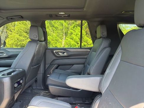 Used 2023 Chevrolet Tahoe LT w/ Luxury Package AWD/4WD image 6