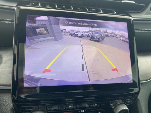 Used 2022 Jeep Grand Cherokee Overland w/ MOPAR Finishing Package image 26