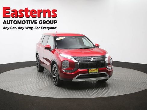 Used 2024 Mitsubishi Outlander SE AWD/4WD image 50