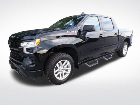 Used 2023 Chevrolet Silverado 1500 RST AWD/4WD image 2