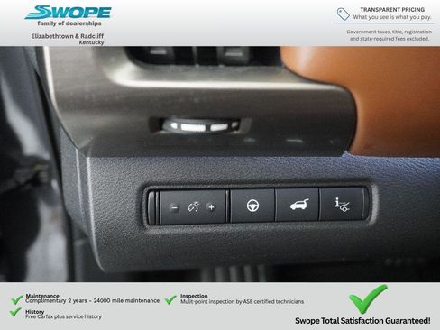 Used 2024 Nissan Pathfinder Platinum AWD/4WD image 16