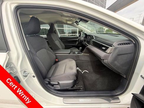 Used 2025 Toyota Camry LE FWD image 10