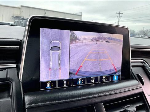 Used 2021 Chevrolet Tahoe Z71 w/ Luxury Package image 13