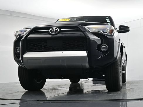 Used 2023 Toyota 4Runner TRD Off-Road Premium AWD/4WD image 38