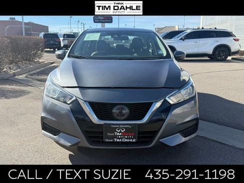 Used 2021 Nissan Versa SV FWD image 3