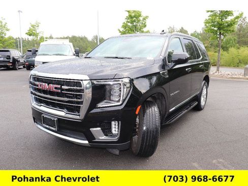 Used 2024 GMC Yukon SLT AWD/4WD image 3