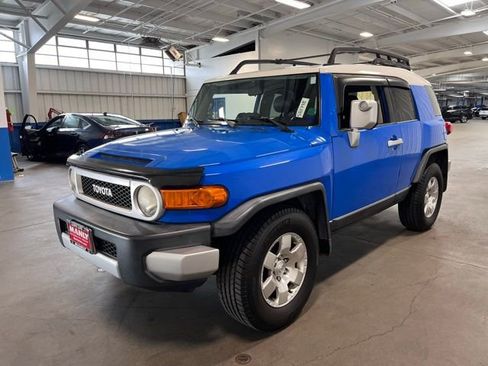 Used 2008 Toyota FJ Cruiser 2WD image 7