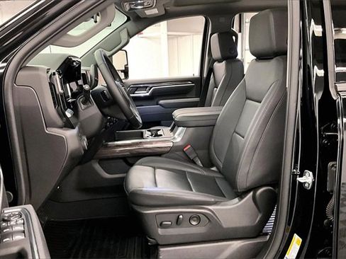 Used 2025 Chevrolet Silverado 2500 LTZ image 21