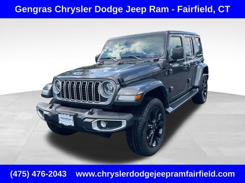 Certified 2025 Jeep Wrangler Unlimited Sahara AWD/4WD image 3