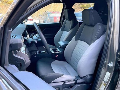 Certified 2025 Toyota Tacoma TRD Sport image 9