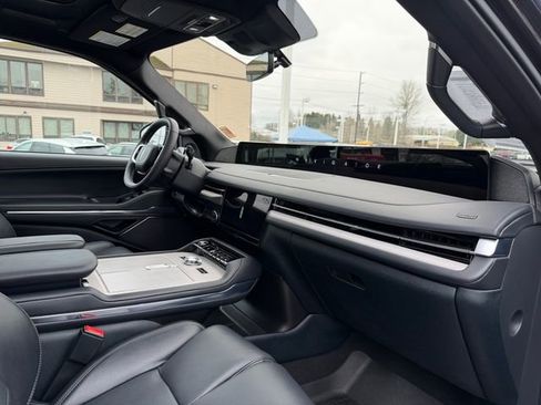 Used 2025 Lincoln Navigator Reserve w/ Jet Appearance Package image 48