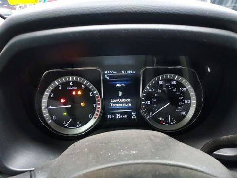 Used 2018 Nissan Titan SV w/ SV Convenience Package image 11