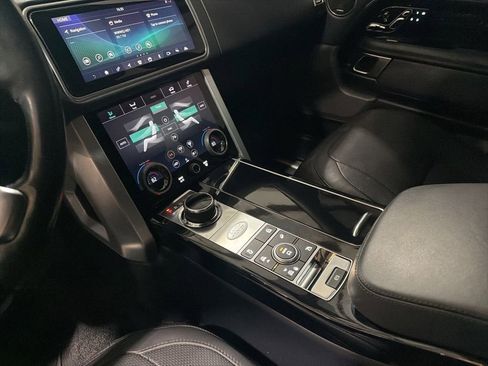 Used 2018 Land Rover Range Rover HSE image 22