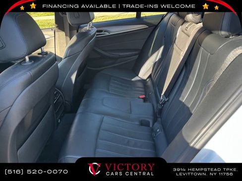 Used 2019 BMW 530i xDrive w/ M Sport Package image 12