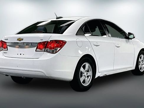Used 2015 Chevrolet Cruze LT w/ Sun And Sound Package FWD image 6