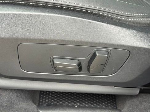 Used 2025 BMW X1 xDrive28i w/ Technology Package image 21