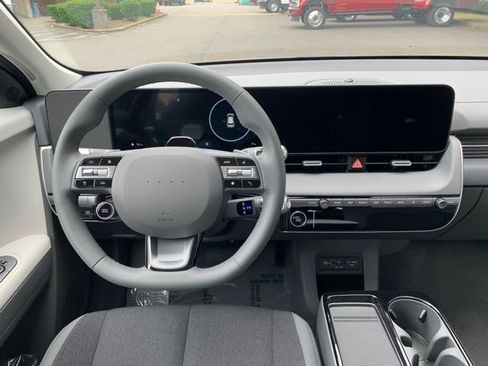 New 2025 Hyundai Ioniq 5 SE image 14