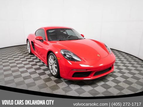 Used 2018 Porsche 718 Cayman RWD image 8