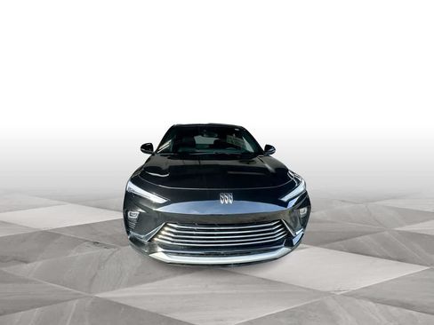 Used 2025 Buick Envista Preferred w/ Advanced Safety Package FWD image 3