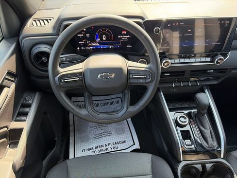Used 2026 Chevrolet Colorado Trail Boss AWD/4WD image 11