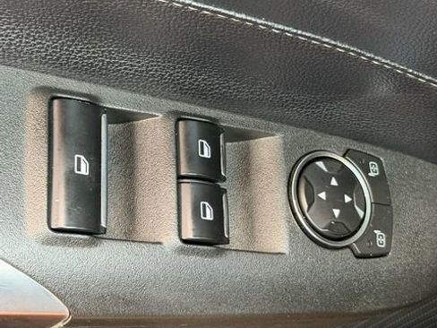 Used 2020 Ford Mustang Premium RWD image 30