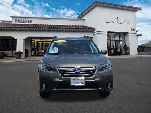 Used 2022 Subaru Outback Premium AWD/4WD image 3