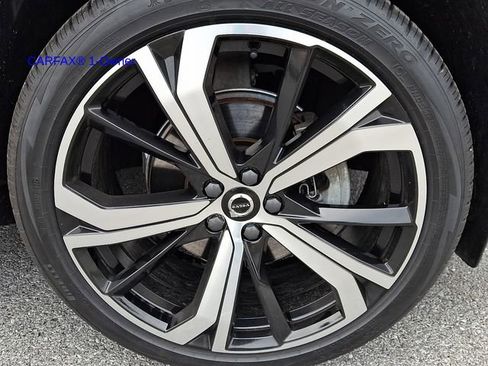 Certified 2023 Volvo XC60 B5 Ultimate image 10