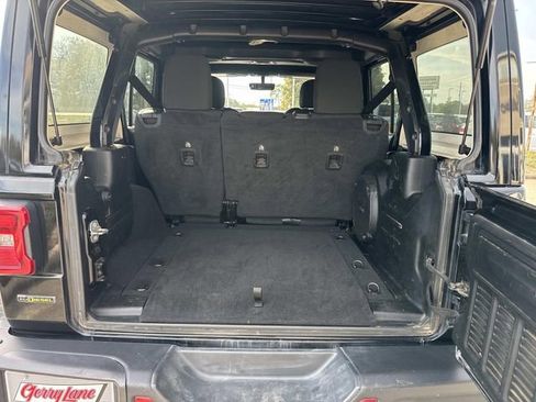 Used 2021 Jeep Wrangler Unlimited Rubicon AWD/4WD image 13