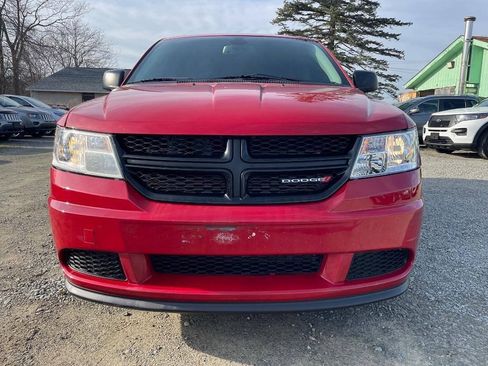 Used 2020 Dodge Journey SE w/ SE Popular Equipment Group FWD image 3