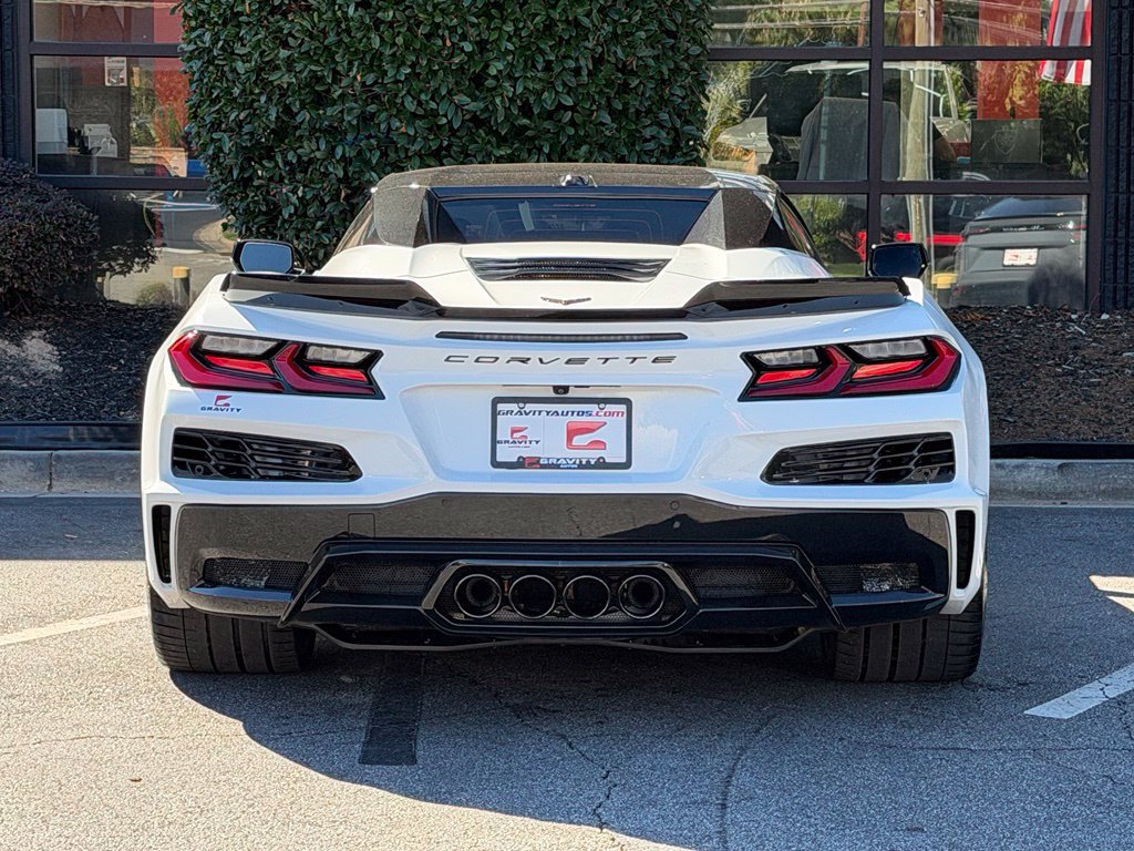 Used 2025 Chevrolet Corvette Z06 RWD image 14