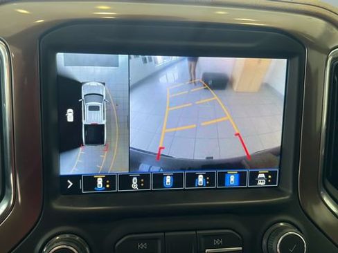 Used 2020 Chevrolet Silverado 1500 High Country w/ Technology Package AWD/4WD image 18