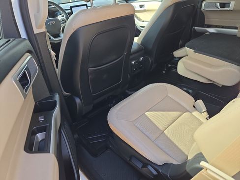 Used 2020 Ford Explorer Limited RWD image 17