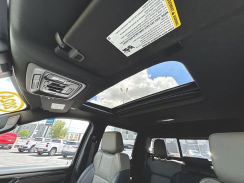 Used 2024 Chevrolet Silverado 1500 ZR2 w/ Technology Package AWD/4WD image 19