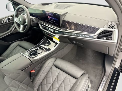 New 2026 BMW X5 xDrive40i w/ M Sport Package AWD/4WD image 16