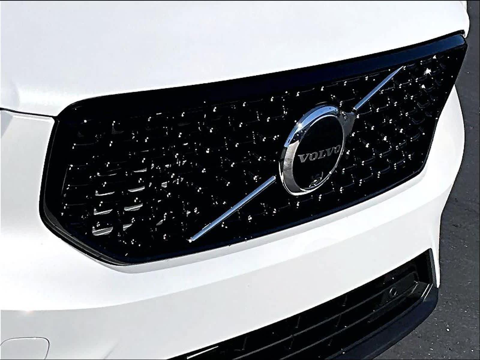 New 2026 Volvo XC40 B5 Plus w/ Protection Package Premier AWD/4WD image 33