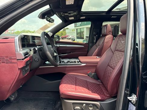 Used 2026 Cadillac Escalade Sport w/ Touring Package AWD/4WD image 23