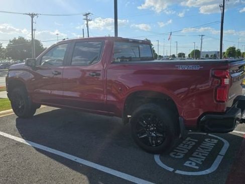 Used 2021 Chevrolet Silverado 1500 LT Trail Boss w/ Convenience Package II AWD/4WD image 4