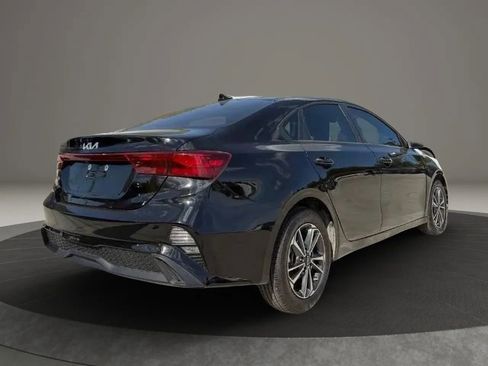 Used 2024 Kia Forte LXS FWD image 6