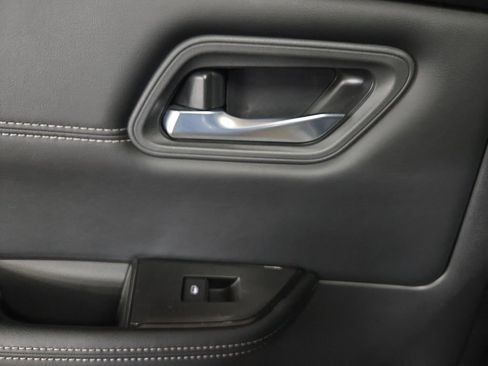 Used 2024 Nissan Rogue SV w/ SV Premium Package image 39